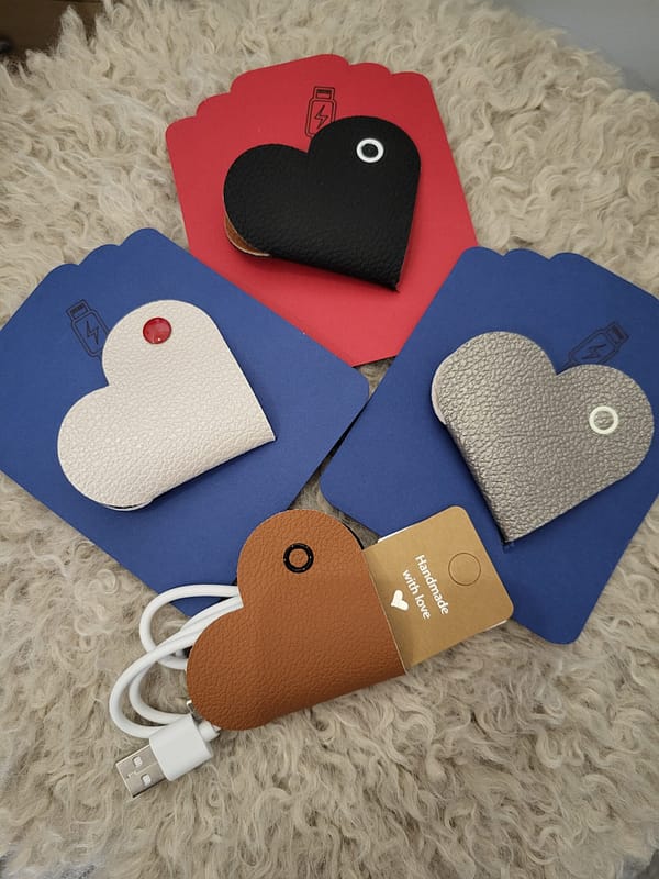 Porte câble coeur